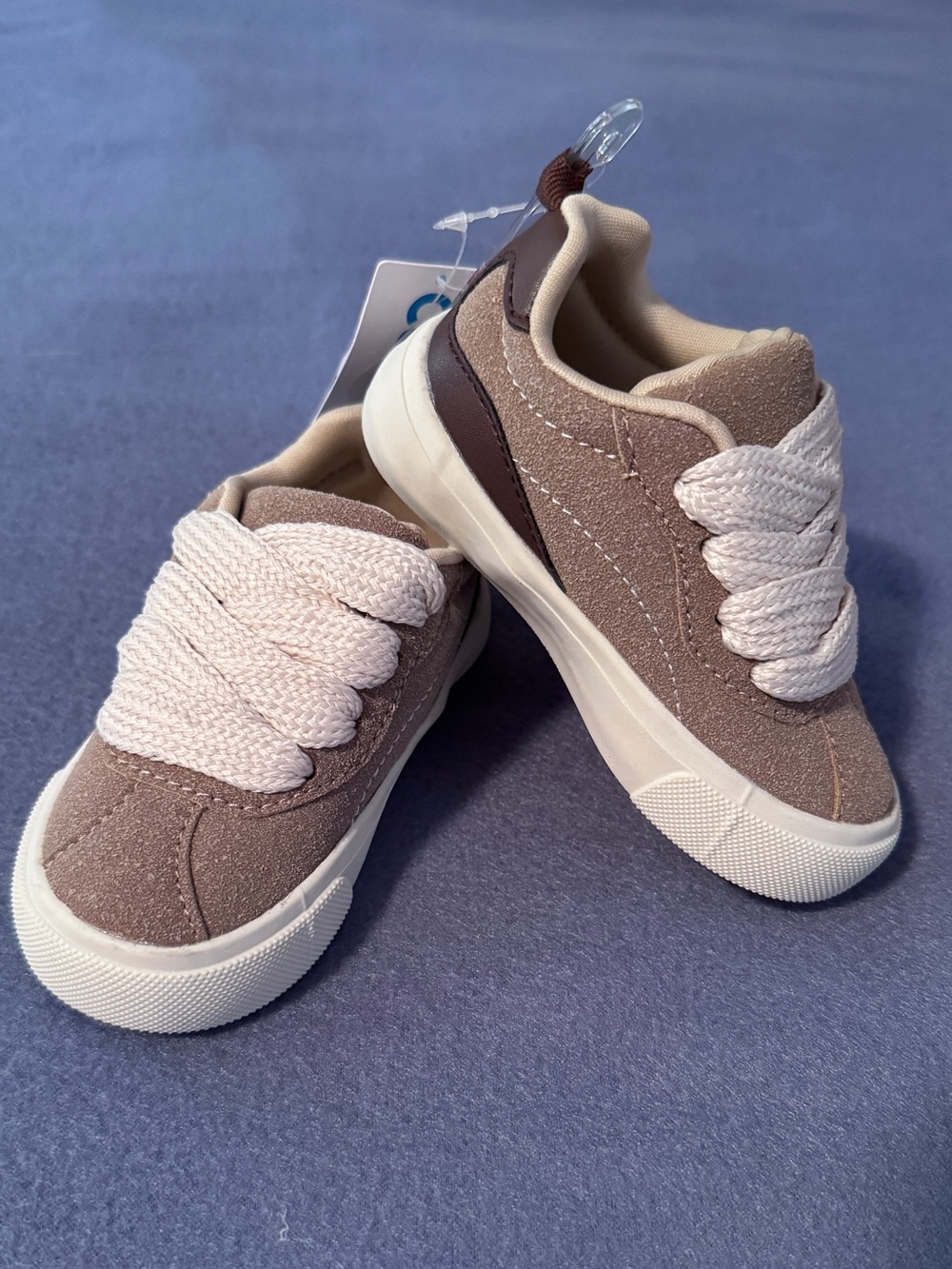 🩵 Carter's Taupe and Cream Kids Lace-Up Sneakers